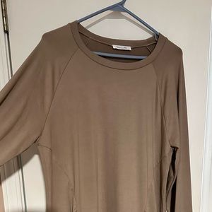 Brown pull over